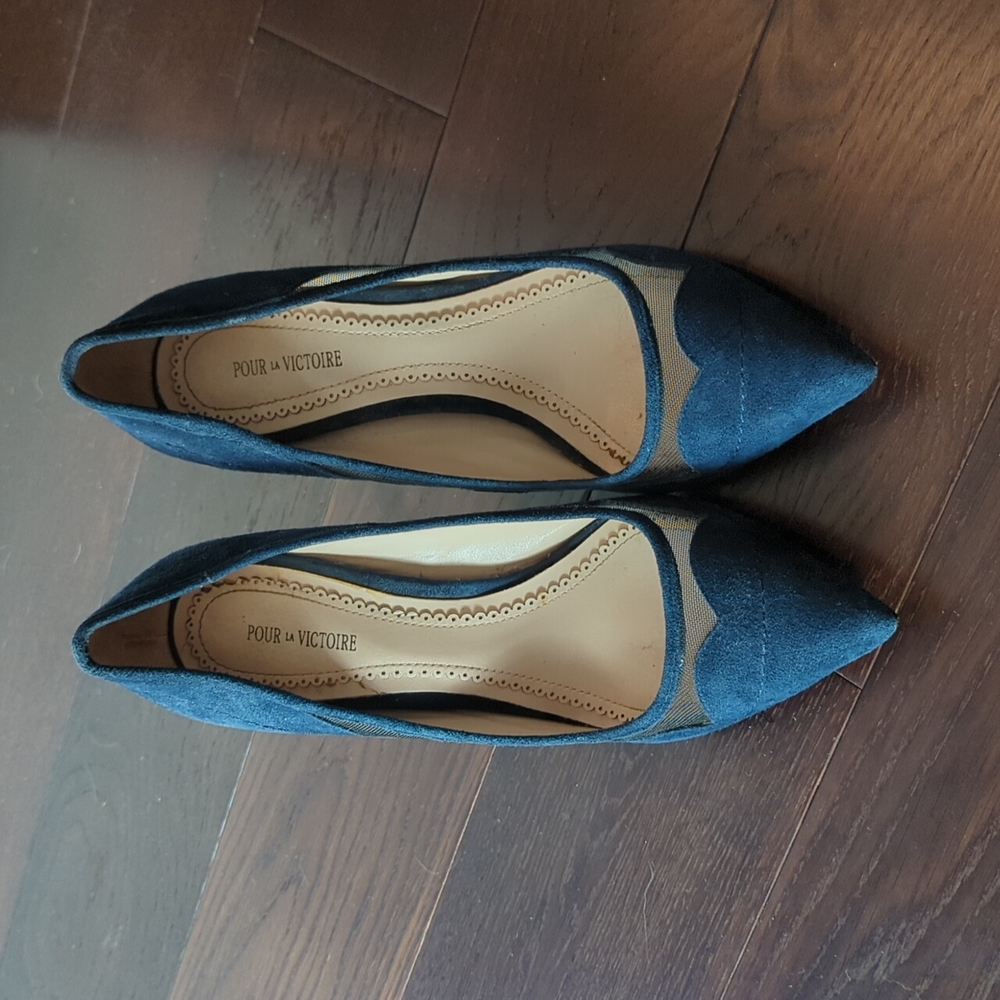 Pour La Victoire Chantal Navy Suede Pumps